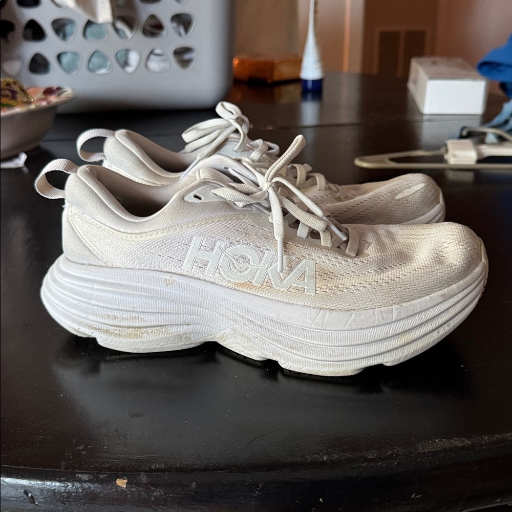 Hoka White Bondi 7 - Picture 3 of 4